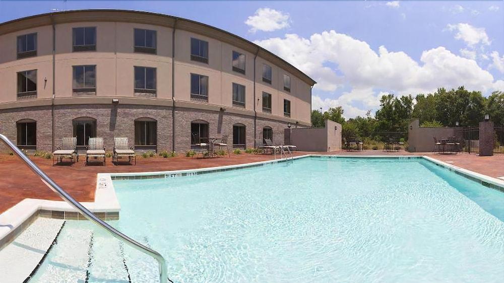 Holiday Inn Express Hotel & Suites Opelika Auburn, An Ihg Hotel Exterior photo