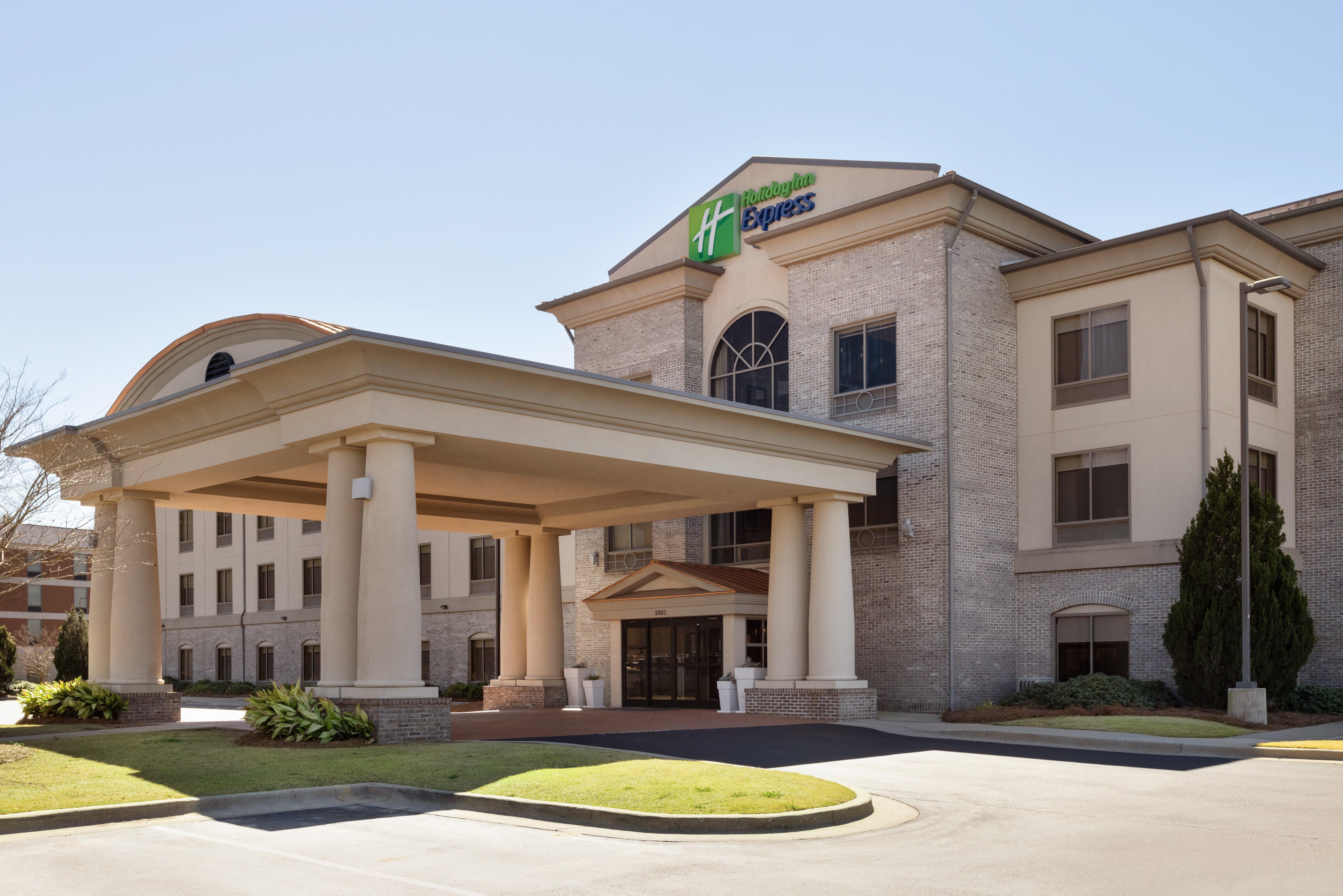 Holiday Inn Express Hotel & Suites Opelika Auburn, An Ihg Hotel Exterior photo